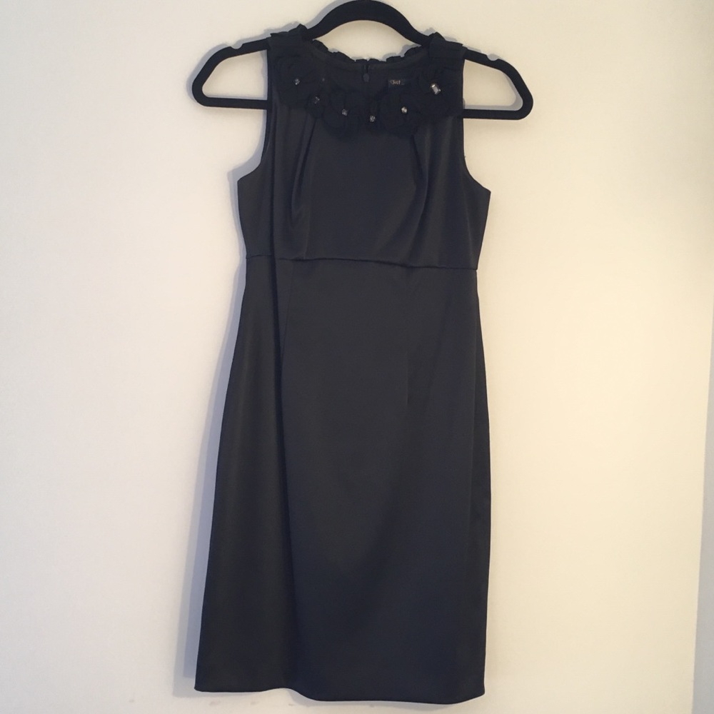 Just Taylor Black Shift Dress